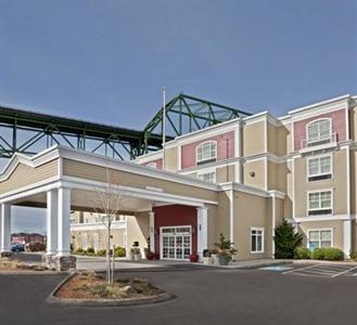 Holiday Inn Express and Suites Astoria