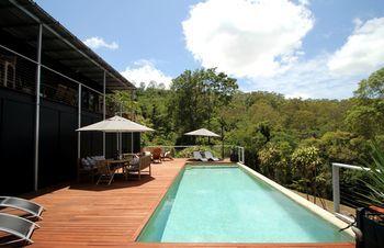 Phoenix Eumundi Bed & Breakfast