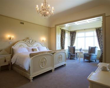 Highbullen Hotel