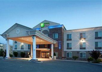 Holiday Inn Express Hotel & Suites Parachute