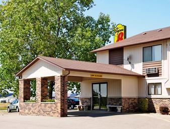 Super 8 Motel Chariton