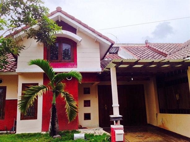 Rumah Aika Family Homestay Yogyakarta