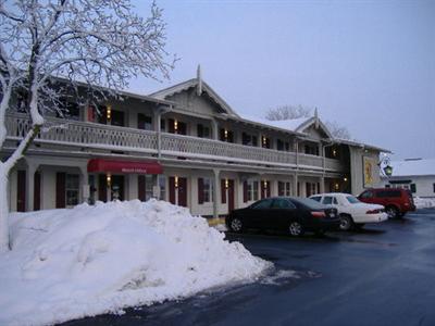 Chalet Motel Of Mequon