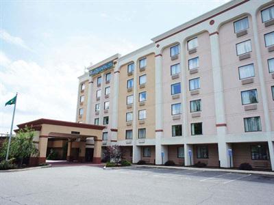 La Quinta Inn & Suites New Britain