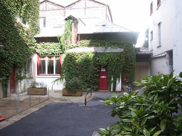 Charming house - private court close Pere Lachaise
