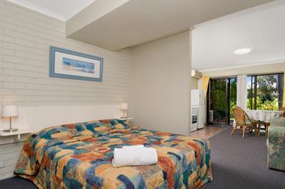 Regency Waterfront Motel Noosa