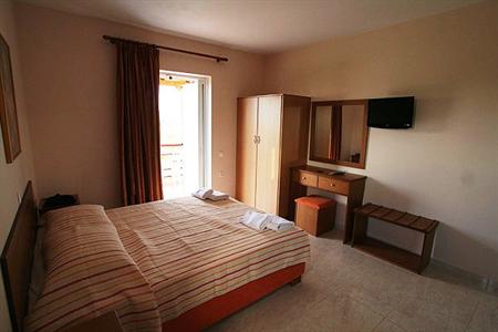 Maria's Filoxenia Suites