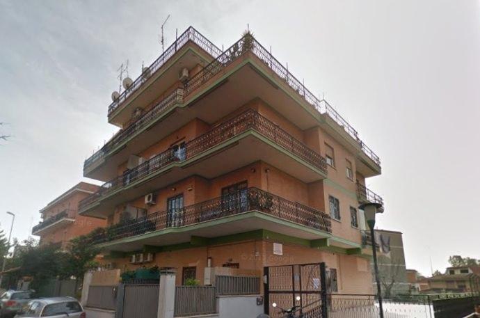 Homestay in Rome near Centro Commerciale La Romanina