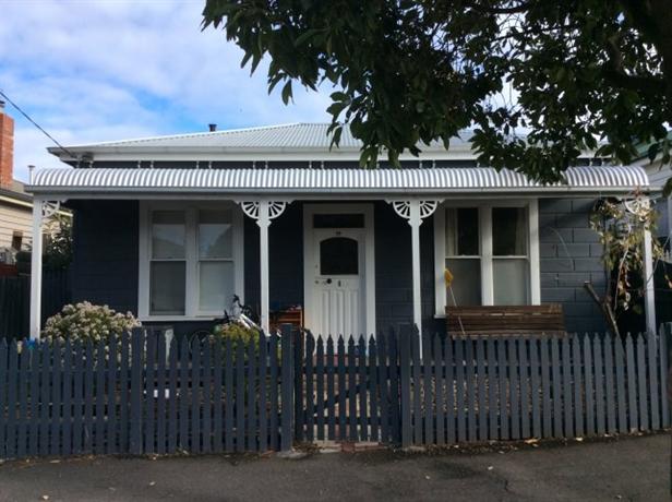 Homestay in Brunswick near Anstey Railway Station