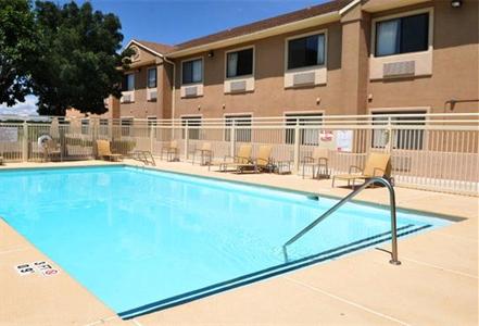 Legacy Inn & Suites Artesia