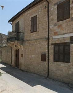 Nicolas and Marias Landhaus