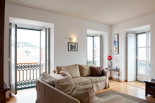 Chiado Apartments 2 Bedrooms with River Views 5A