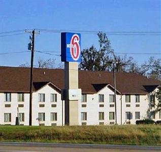 Motel 6 Metropolis