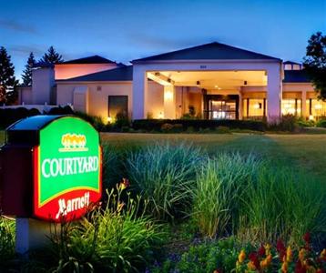 Courtyard by Marriott Chicago Deerfield