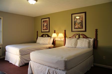 Travelers Inn and Suites Paducah