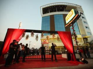 The Grand Bhagwati Express