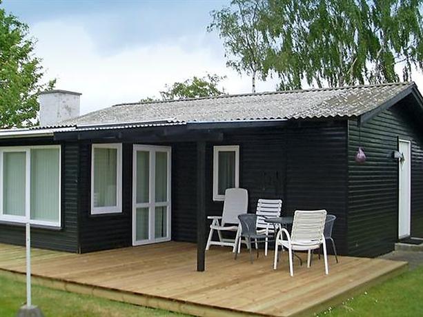 Two-Bedroom Holiday home in Borkop 9