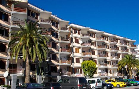 Las Gondolas Apartments