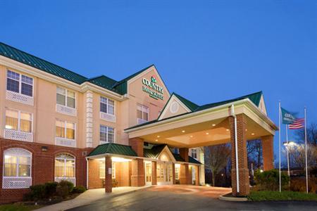 Country Inn & Suites Newark