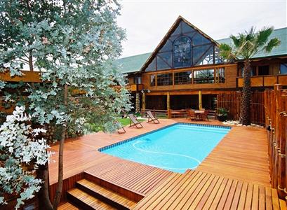 Knysna Log-Inn Hotel