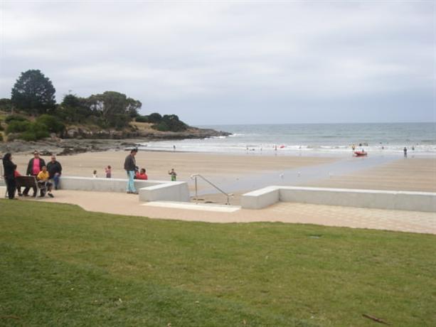 Homestay in Devonport near Coles Beach