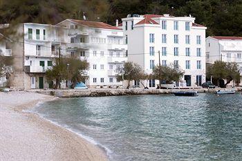 Pleter Hotel