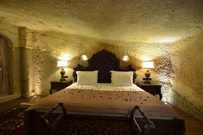 Aithra Cave Hotel