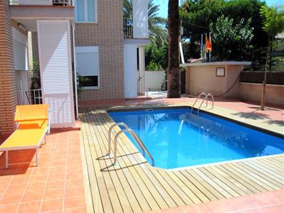 Apartamentos Caru Castelldefels