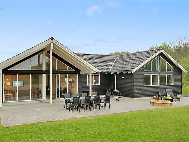 Seven-Bedroom Holiday home in Tranekaer