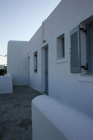 Lazino Studios & Apartments