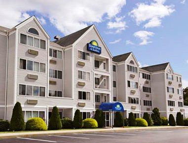 Days Inn And Suites Groton