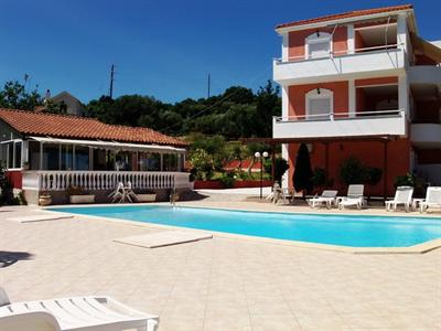 Amazona Apartments & Studios