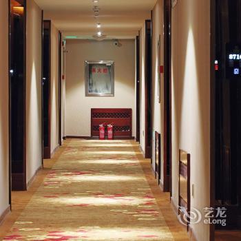 Dandong Riverside International Hotel