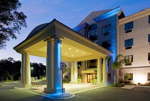 Holiday Inn Express Hotel & Suites Pensacola-West Navy Base