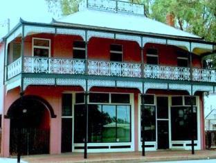 Bourke Apartments