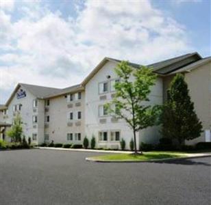 Baymont Inn & Suites Fairborn