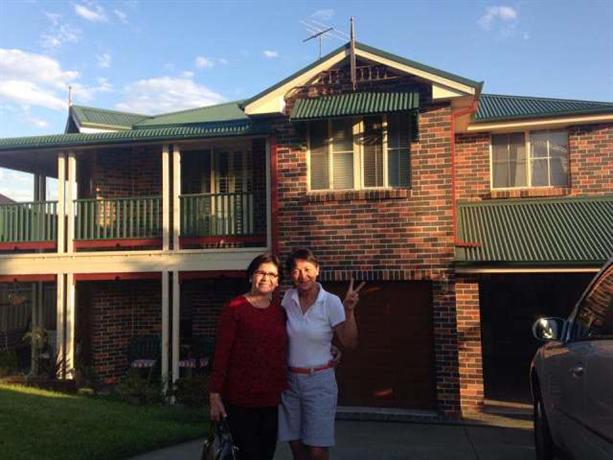 Homestay in Rooty Hill near Rooty Hill Railway Station