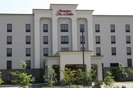 Hampton Inn & Suites Chesapeake Sq Mall