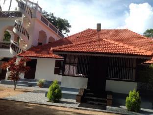 Sandradeepam Holiday Resort