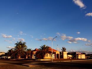 Red Sands Newman Guest House