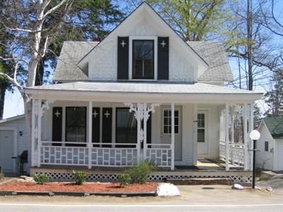 Weirs Beach Motel and Cottages