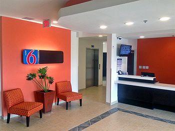 Motel 6 Laredo