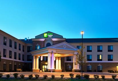 Holiday Inn Express Hotel & Suites Morris