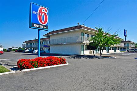 Motel 6 Williams