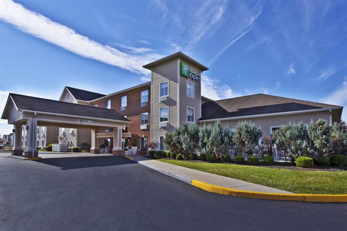 Holiday Inn Express & Suites Columbus Southeast