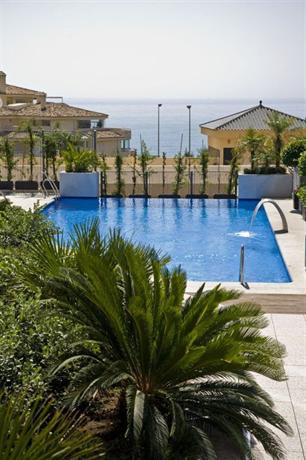 Nexus Benalmadena Suites & Apartments