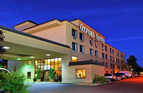 Oxford Suites Portland - Jantzen Beach