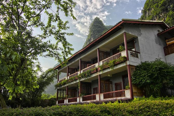 Yangshuo Mountain Retreat