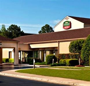 Courtyard by Marriott Fayetteville