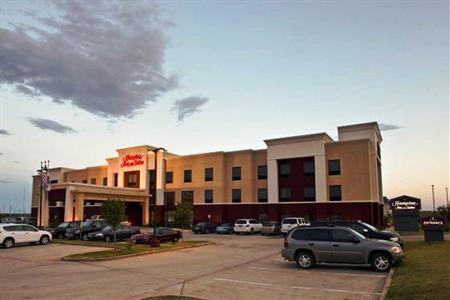 Hampton Inn & Suites Childress